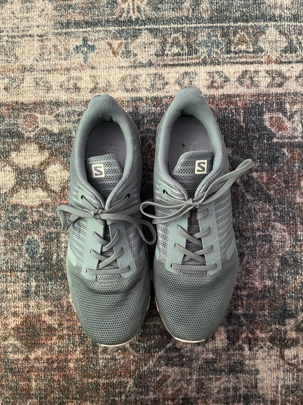 Salomon outbound prism hiking shoes